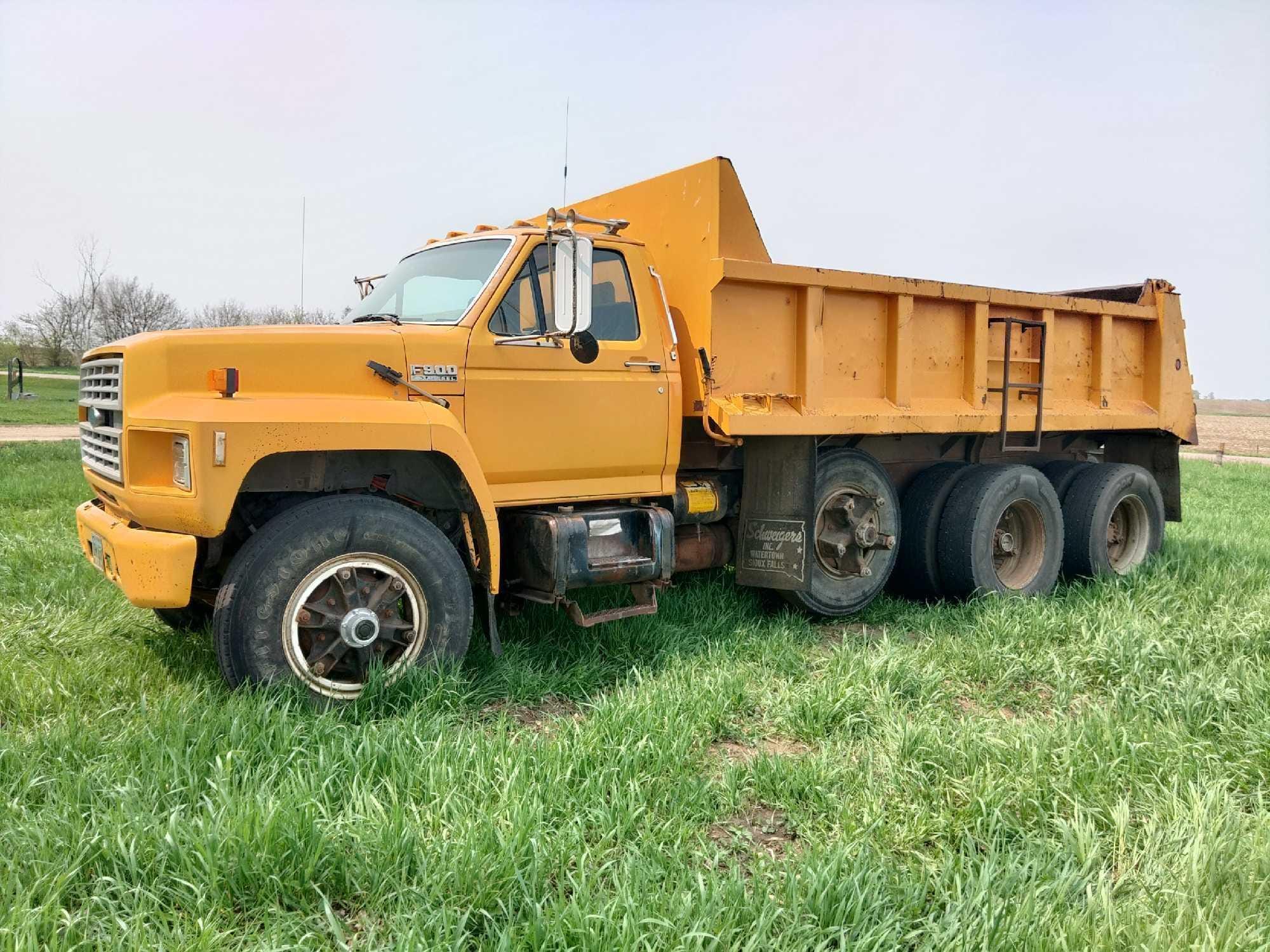 Main image Ford F-900