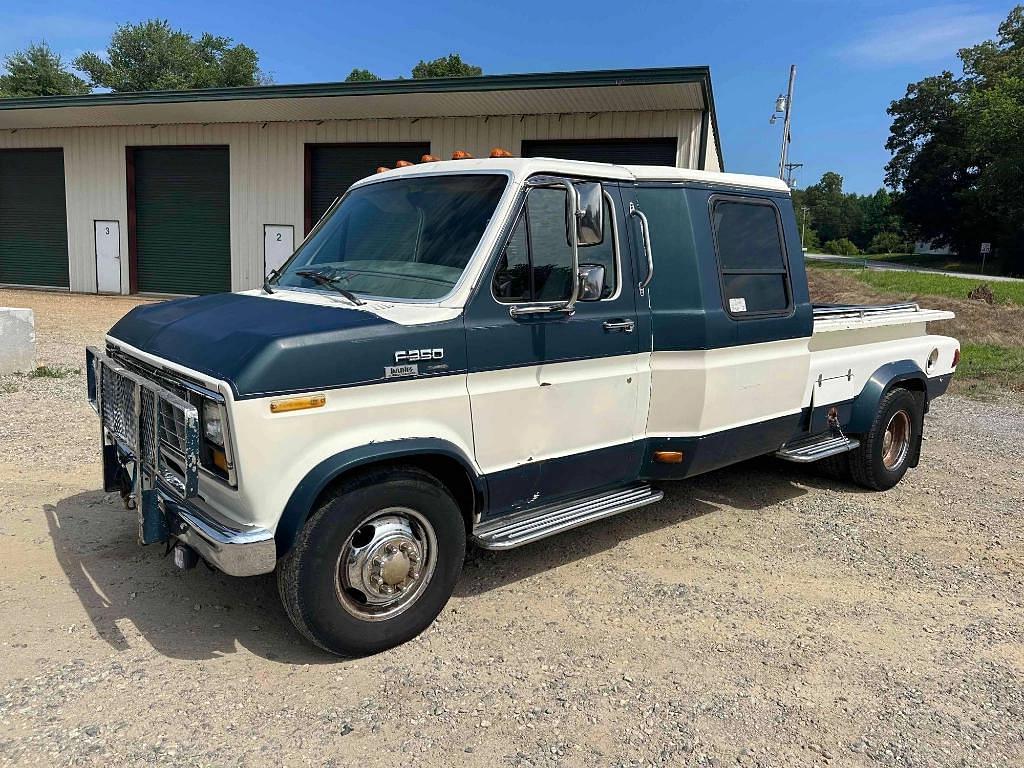 Image of Ford Econoline Primary image