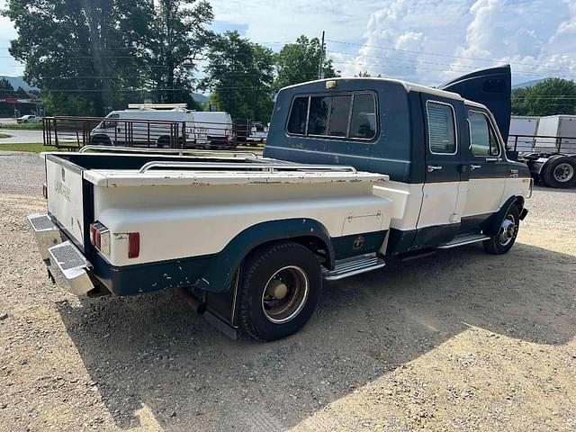 Image of Ford Econoline equipment image 3