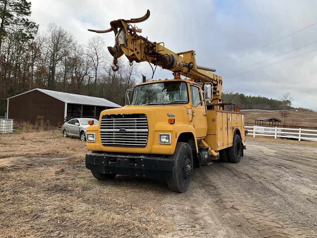 Image of Ford L8000 Primary image