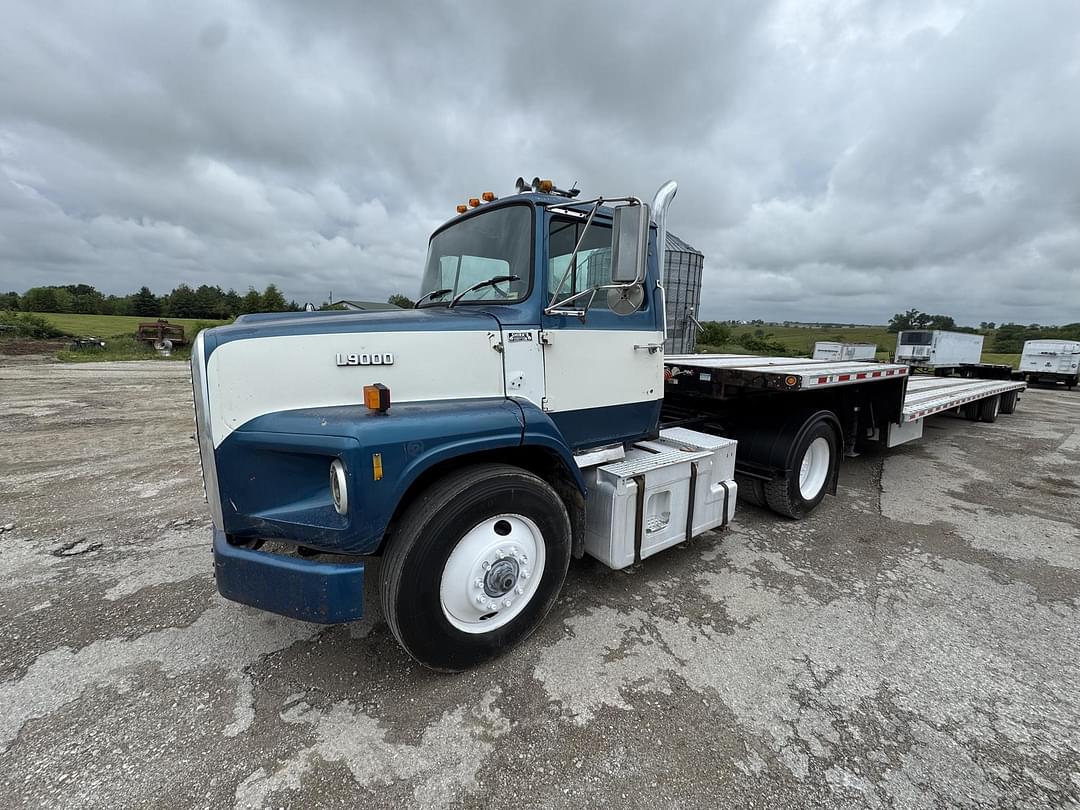 Image of Ford L9000 Primary image