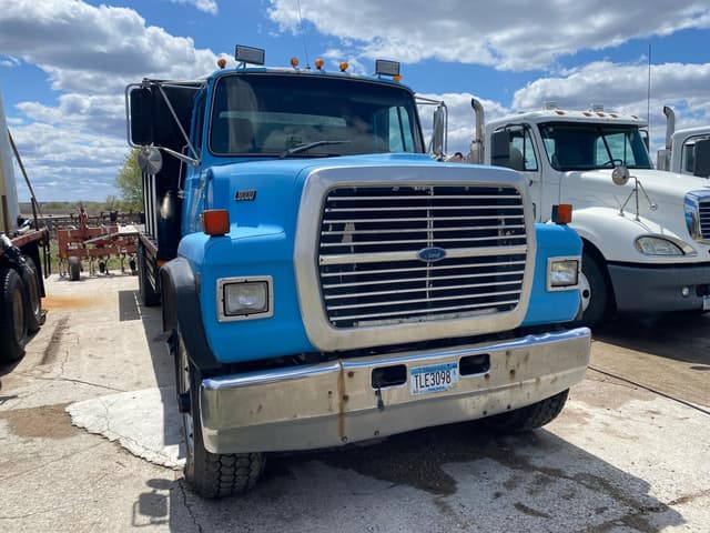 Image of Ford L9000 equipment image 1