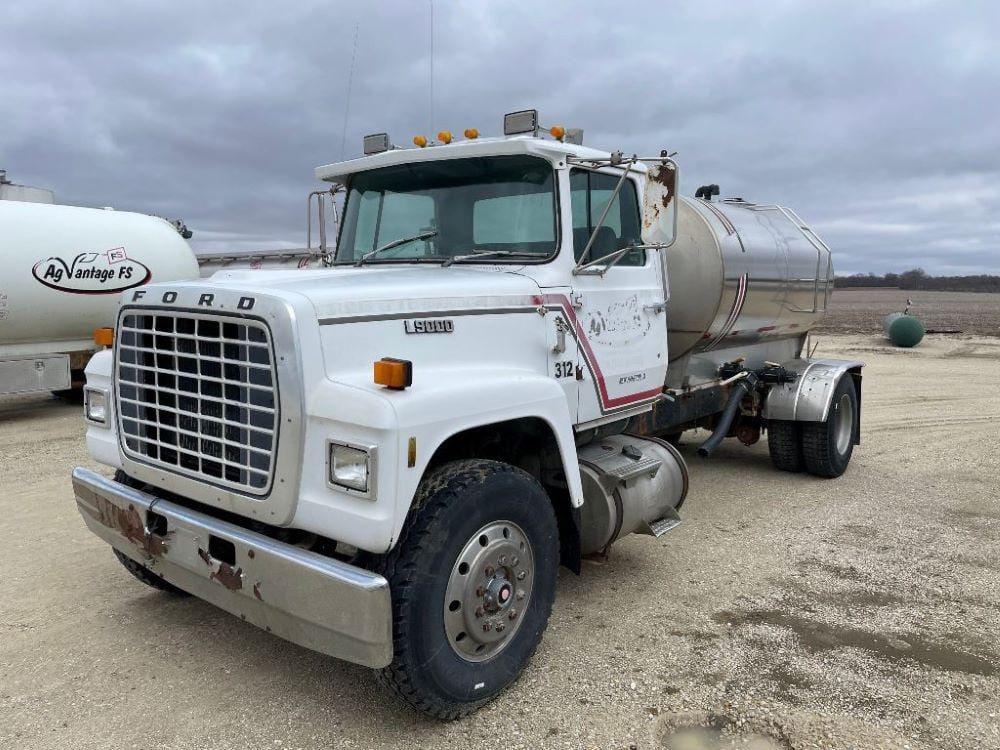 Main image Ford L9000