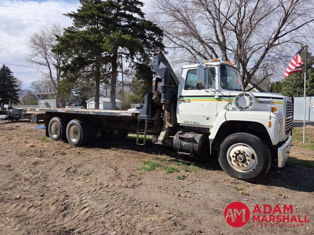 Image of Ford L9000 equipment image 1