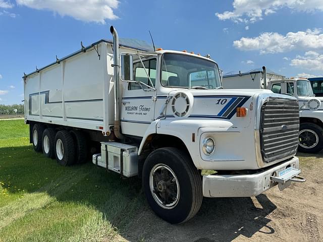 Image of Ford L9000 equipment image 1