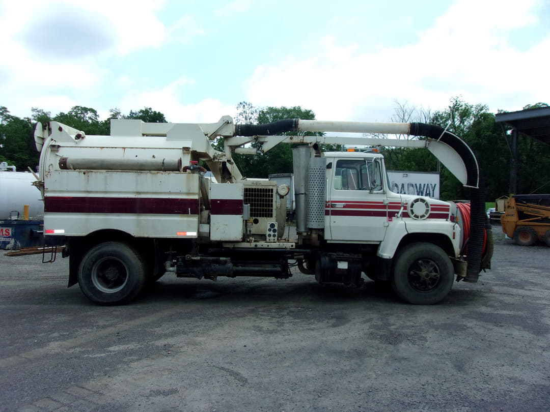 Image of Ford LN800 Primary image