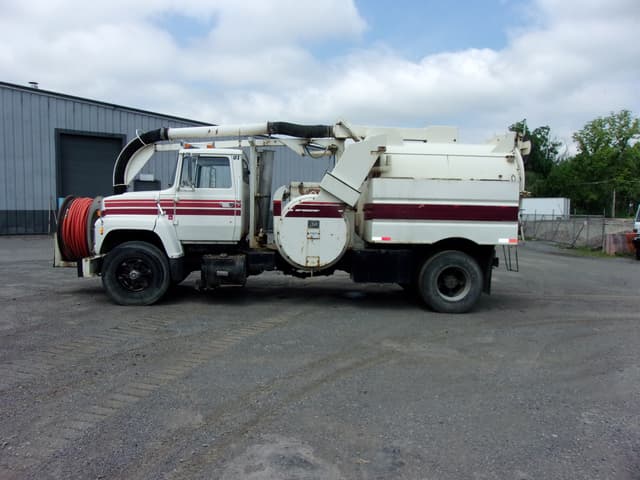 Image of Ford LN800 equipment image 4