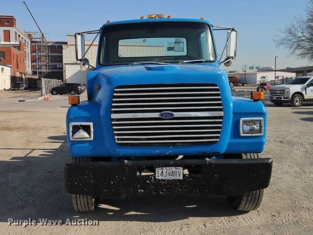Image of Ford LN8000 equipment image 1