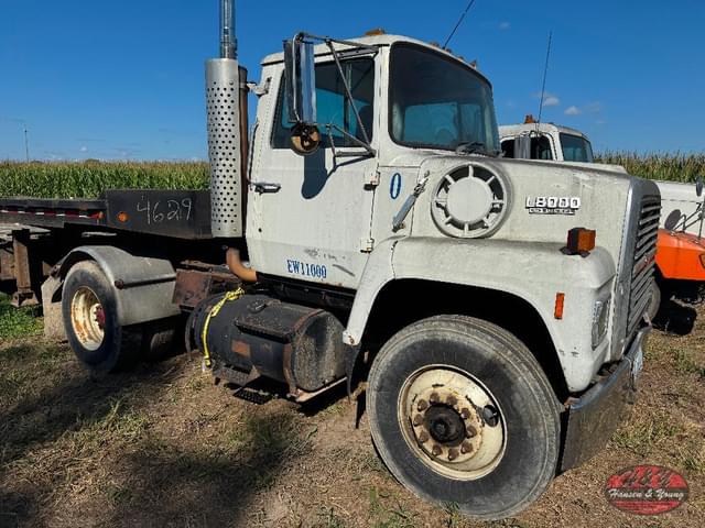 Image of Ford LN8000 equipment image 1