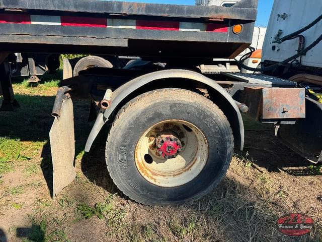 Image of Ford LN8000 equipment image 3