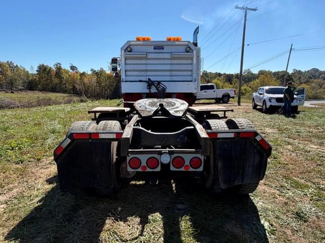 Image of Ford LT9000 equipment image 4