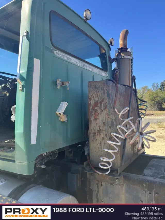 Image of Ford LTL9000 equipment image 2