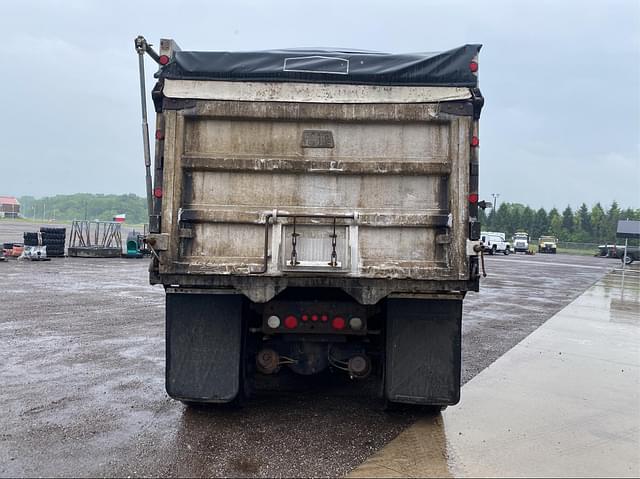 Image of Ford LTL9000 equipment image 4