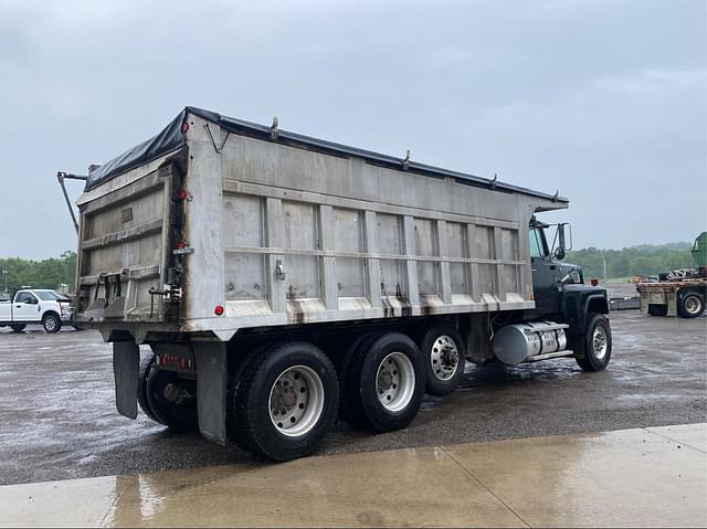 Image of Ford LTL9000 equipment image 3