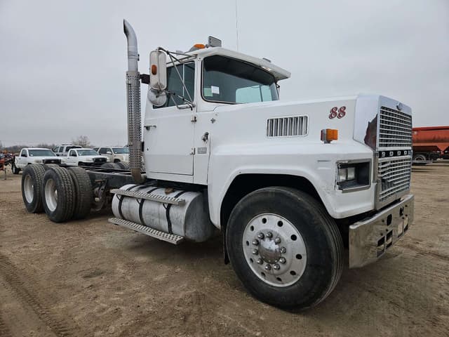 Image of Ford LTL9000 equipment image 3