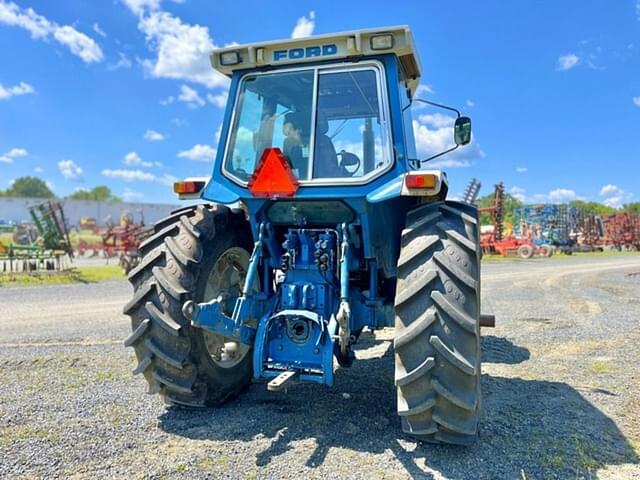 Image of Ford TW-15 equipment image 4
