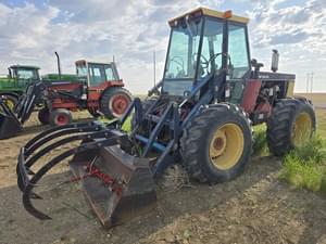 1988 Versatile 276 Image