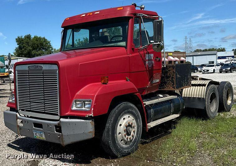Image of Freightliner FLC112 Primary image