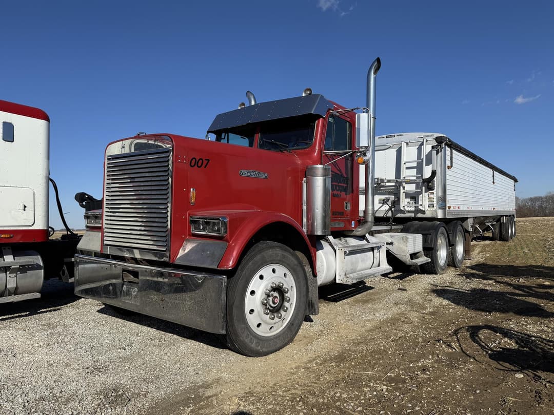 Image of Freightliner FLC120 Primary image