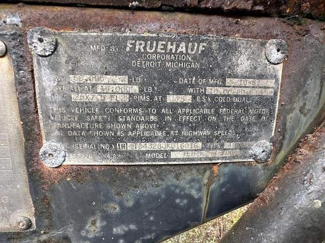 Image of Fruehauf Asphalt/Hot Oil Tanker equipment image 4