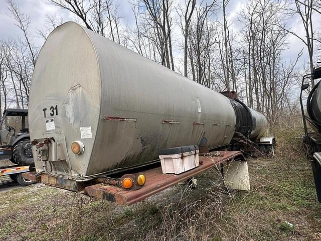 Image of Freuhauf Asphalt/Hot Oil Tanker equipment image 2