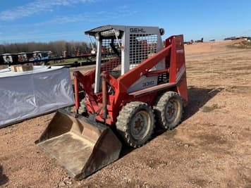 Main image Gehl 3310