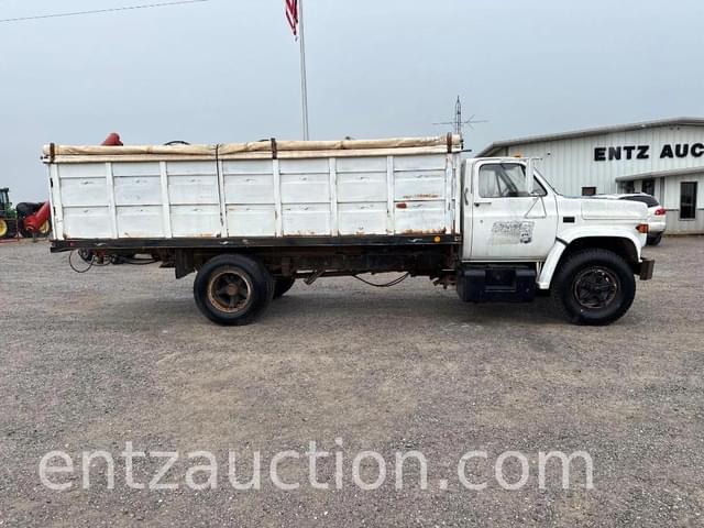 Image of GMC C65 equipment image 3