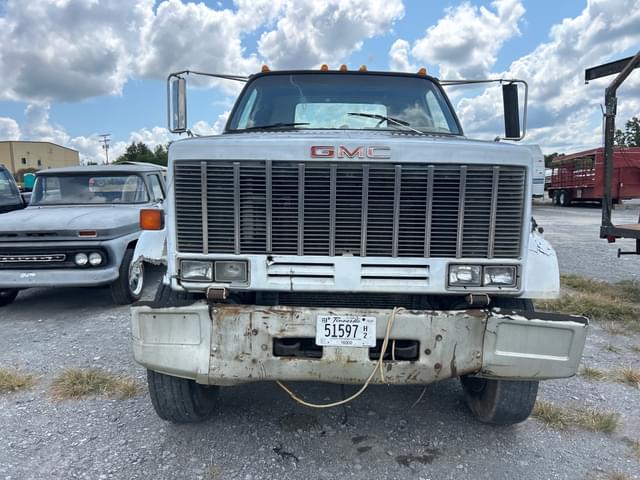 Image of GMC C7000 equipment image 1