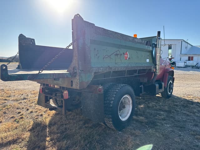 Image of GMC C7000 equipment image 4