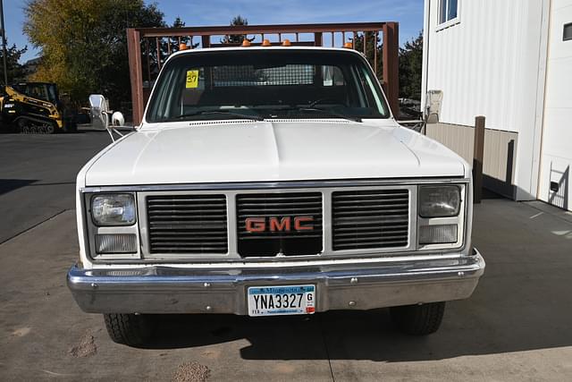 Image of GMC Sierra equipment image 3