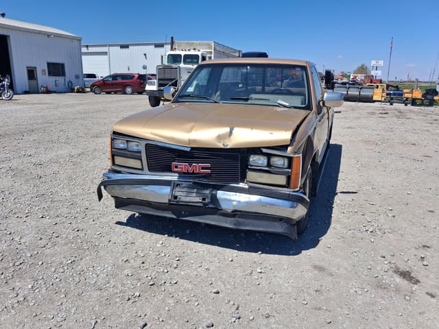 Image of GMC 1500 equipment image 2