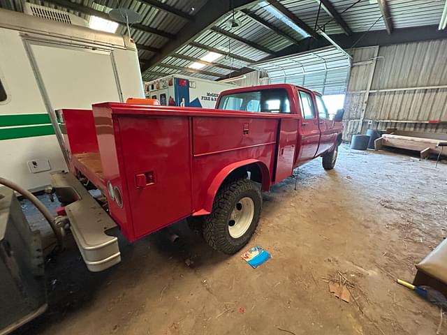 Image of GMC 3500 equipment image 2