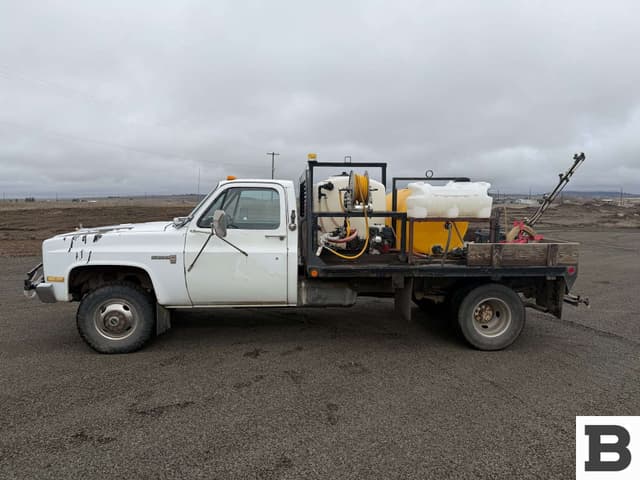 Image of GMC 3500 equipment image 1