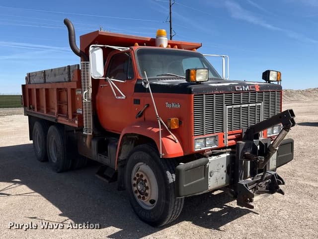 Image of GMC TopKick C7 equipment image 2