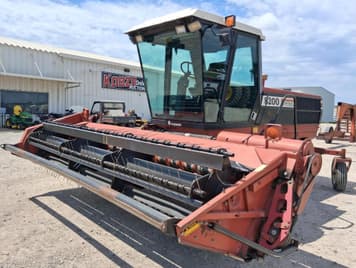 Main image Hesston 8200