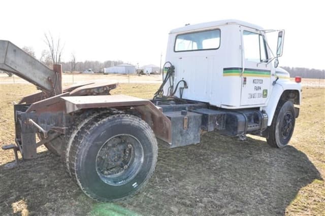 Image of International S1900 equipment image 1