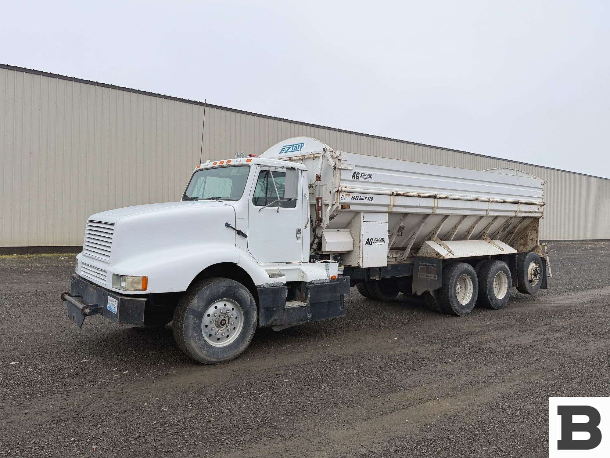 1988 International 8300 Equipment Image0