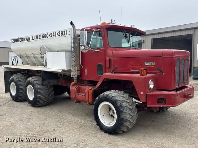 Image of International Paystar 5000 equipment image 2