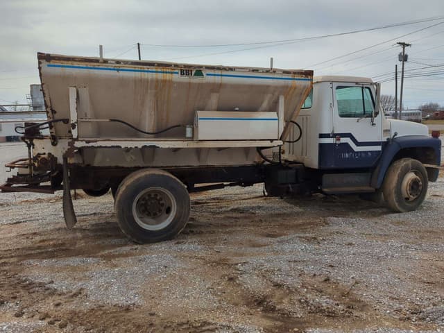 Image of International 1954 equipment image 3