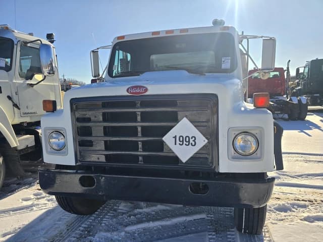 Image of International 1900 equipment image 1