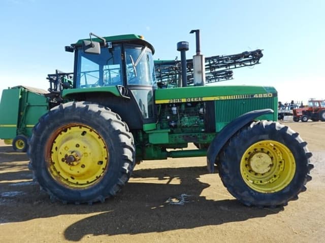 Image of John Deere 4850 equipment image 2