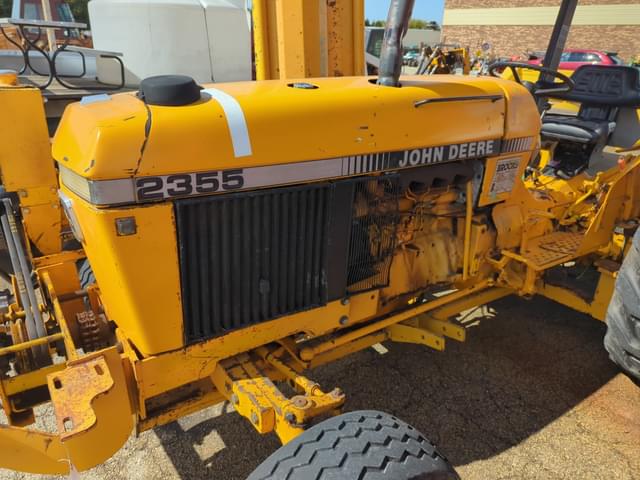 Image of John Deere 2355 equipment image 4