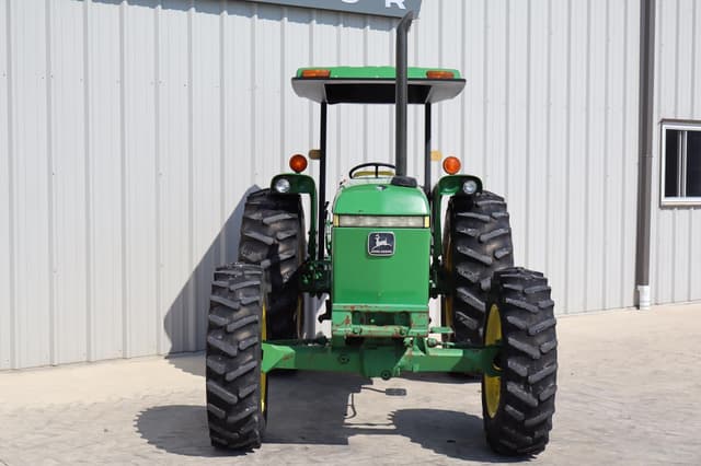 Image of John Deere 2555 equipment image 1