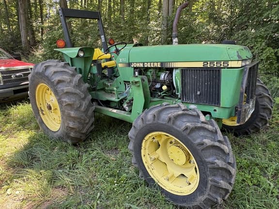 Image of John Deere 2555 Primary image