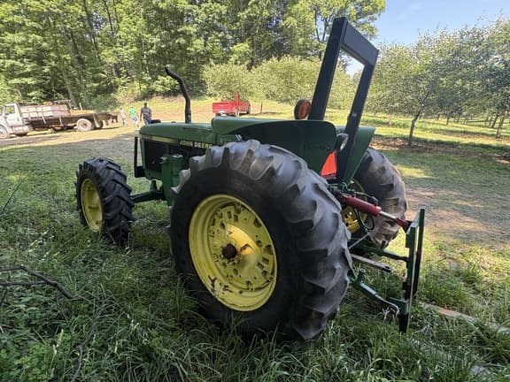Image of John Deere 2555 equipment image 2