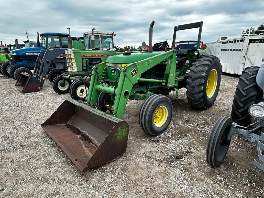 Image of John Deere 2755 Primary image