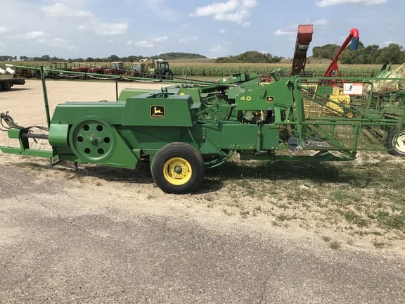 Main image John Deere 328