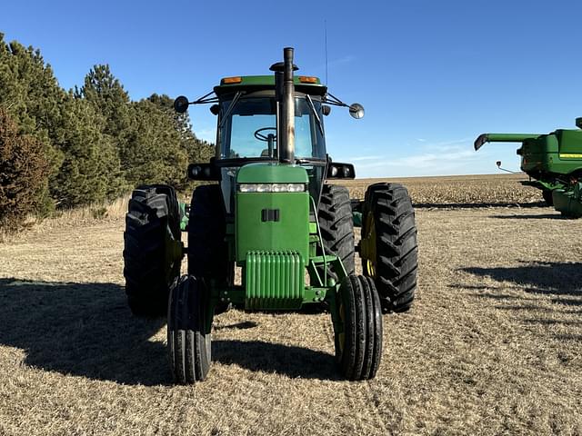 Image of John Deere 4250 equipment image 2