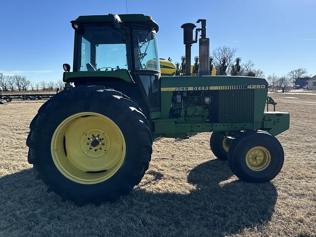 Image of John Deere 4250 equipment image 3