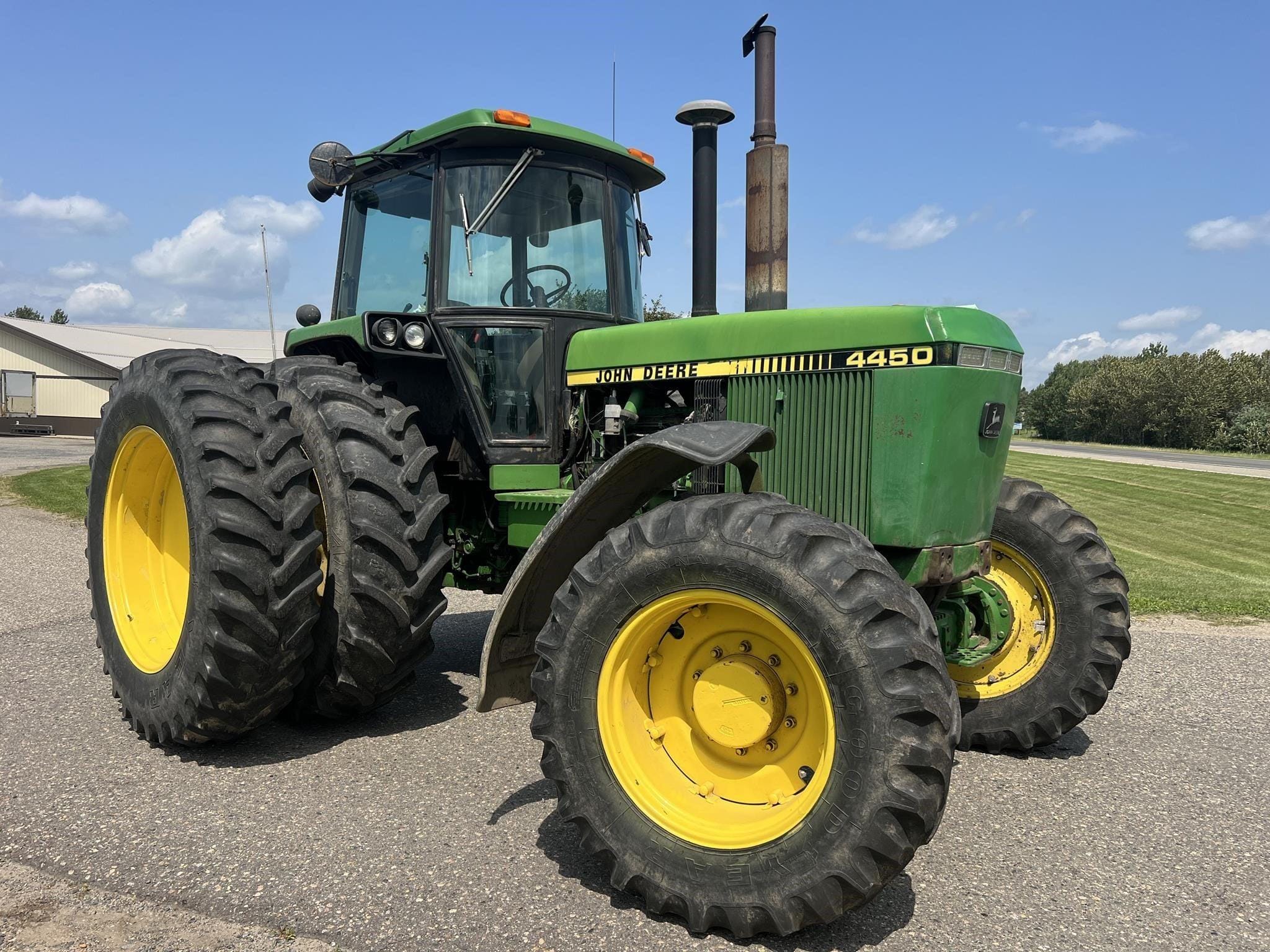 1988 John Deere 4450 Equipment Image0